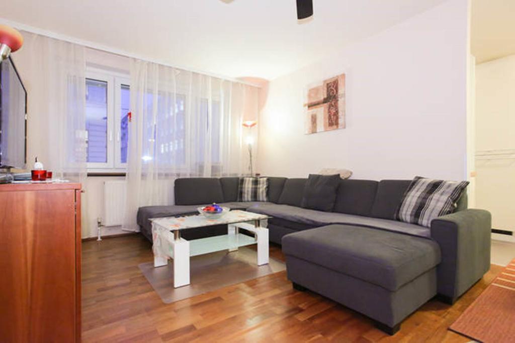 Apartment Mariahilf - 4Rooms4You Vienna Room photo